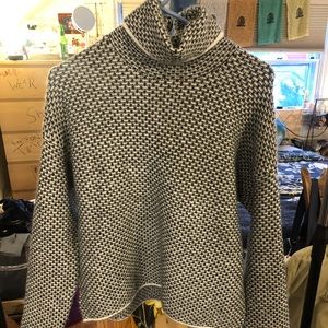 Turtle neck sweater